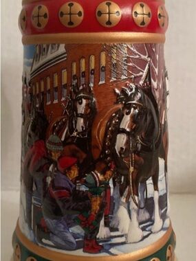 1993 Budweiser 3D relief Clydesdales “Hometown Holiday” Anheuser-Bush beer stein